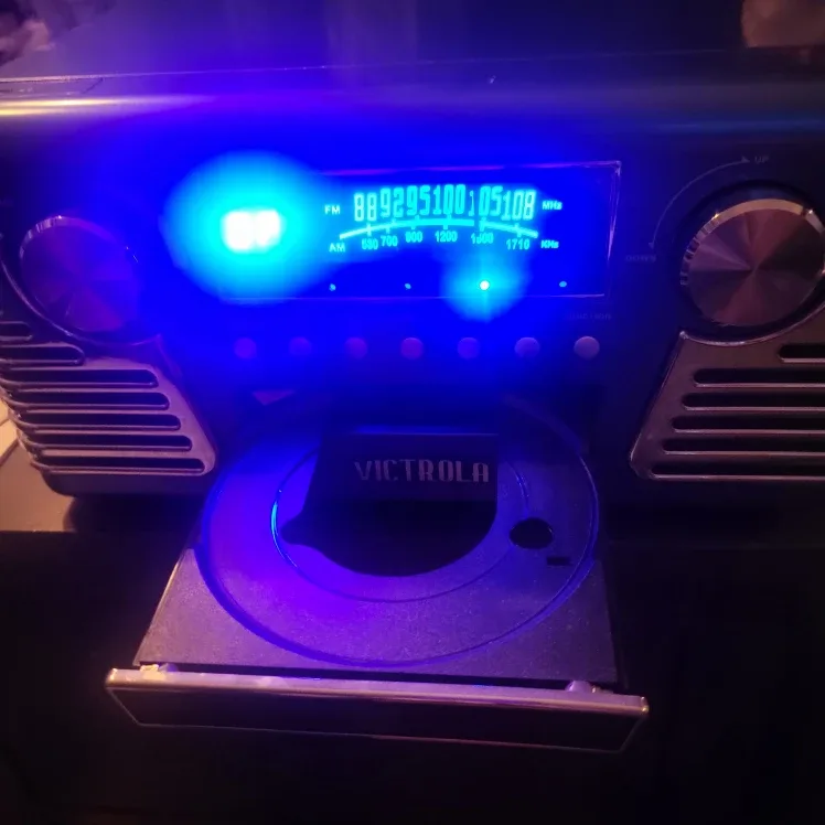 Victrola Retro Bluetooth Radio, CD & Turntable image indicator(6)