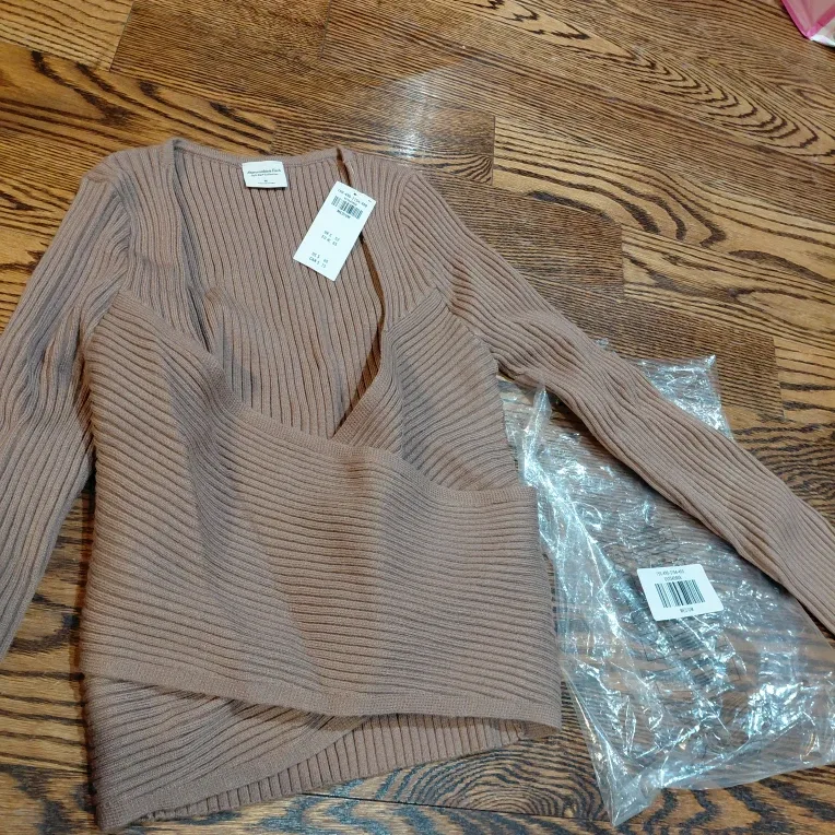 Abercrombie & Fitch Wrap Front Top, Size S, New