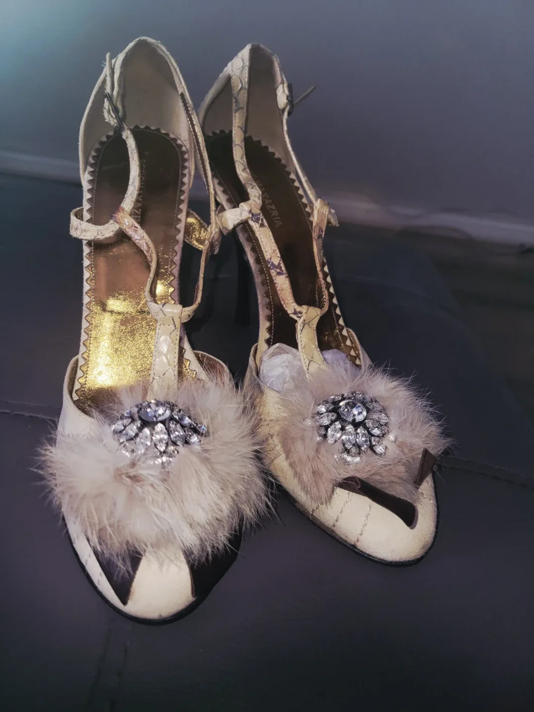 BCBGMAXAZRIA Heels - Size 7.5