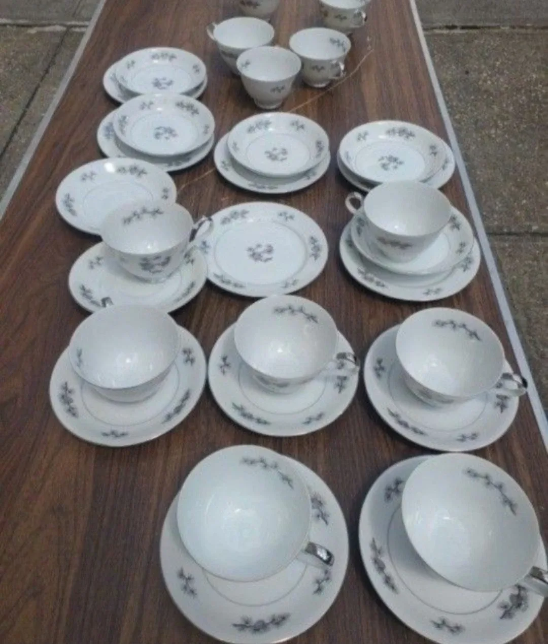 50 pieces Dinnerware set image indicator(3)