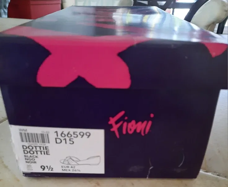 Fioni Dottie Black Flats - Size 9.5 image indicator(3)