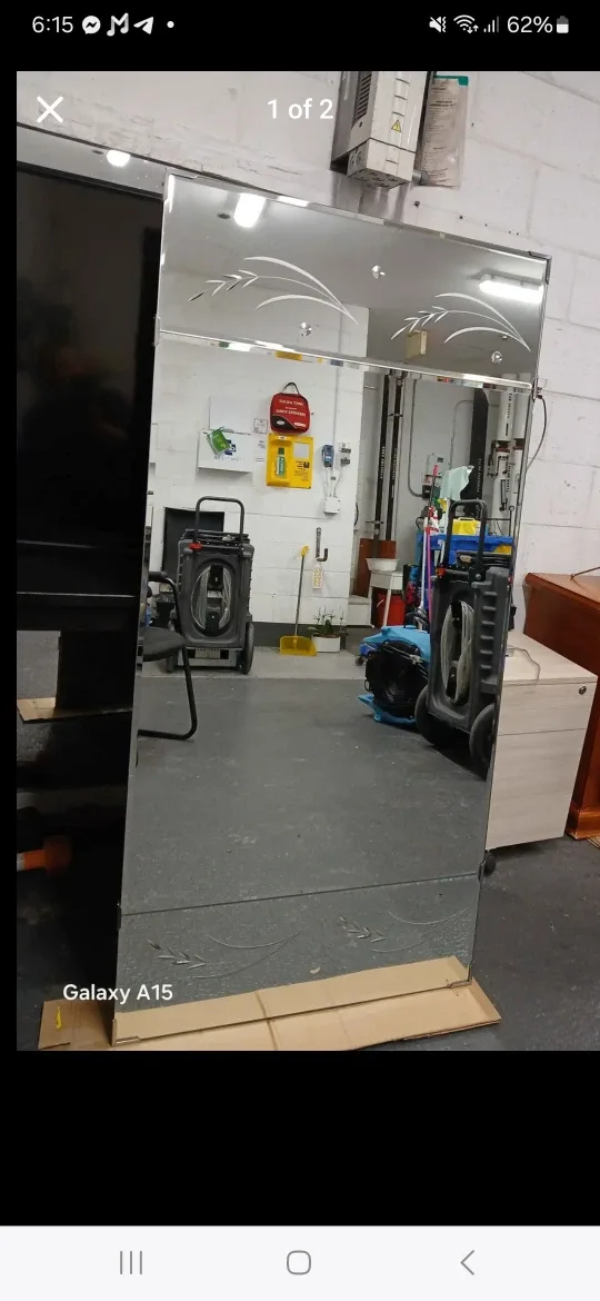 Large Decorative Wall Mirror image indicator(2)