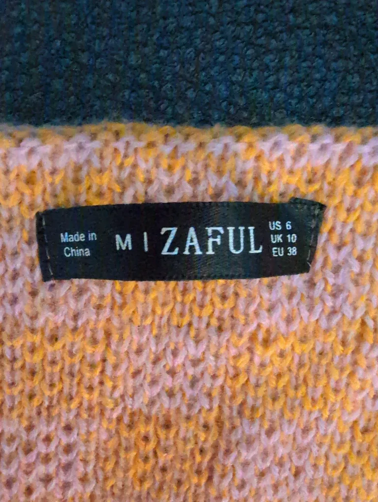 Cardigan - Size US 6 image indicator(2)