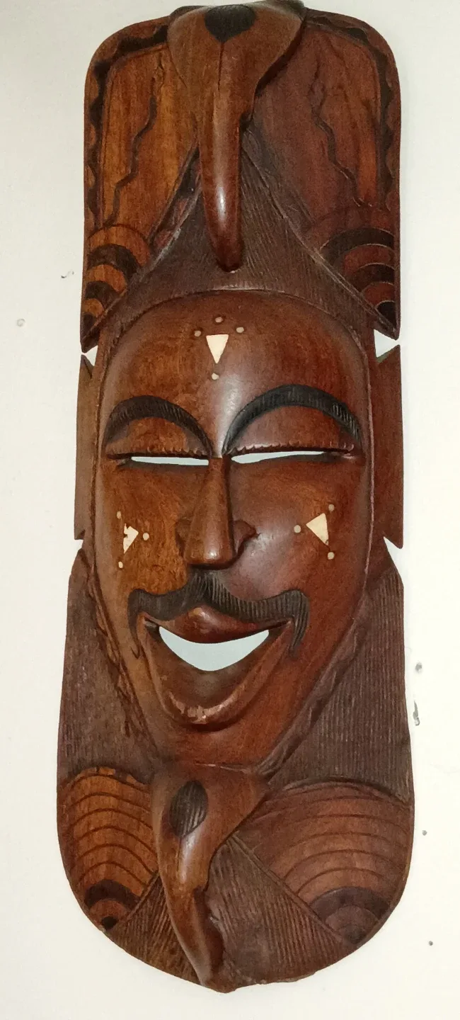 Gorgeous large Wooden African Mask thumbnail