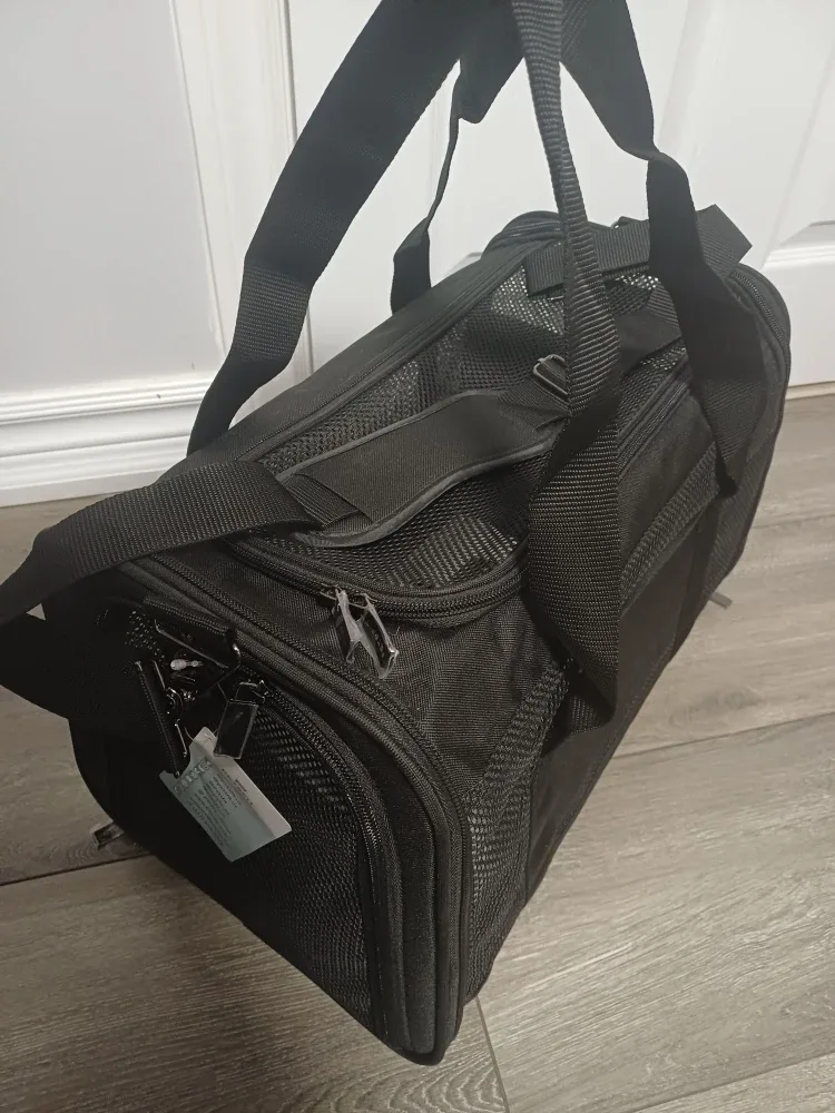 Petsfit Pet Carrier Brand New- Black image indicator(8)