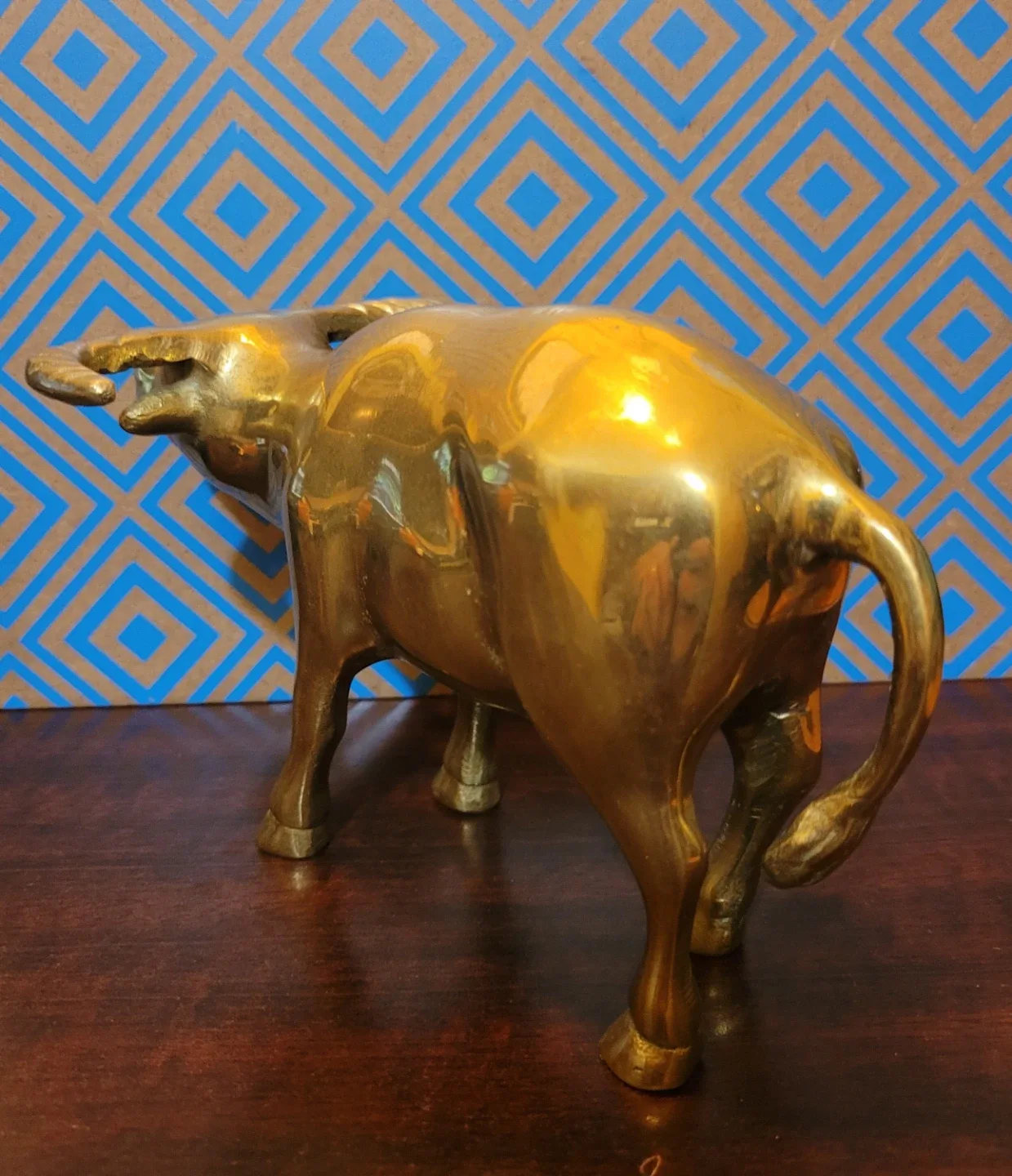 Brass Bull Figurine image indicator(4)