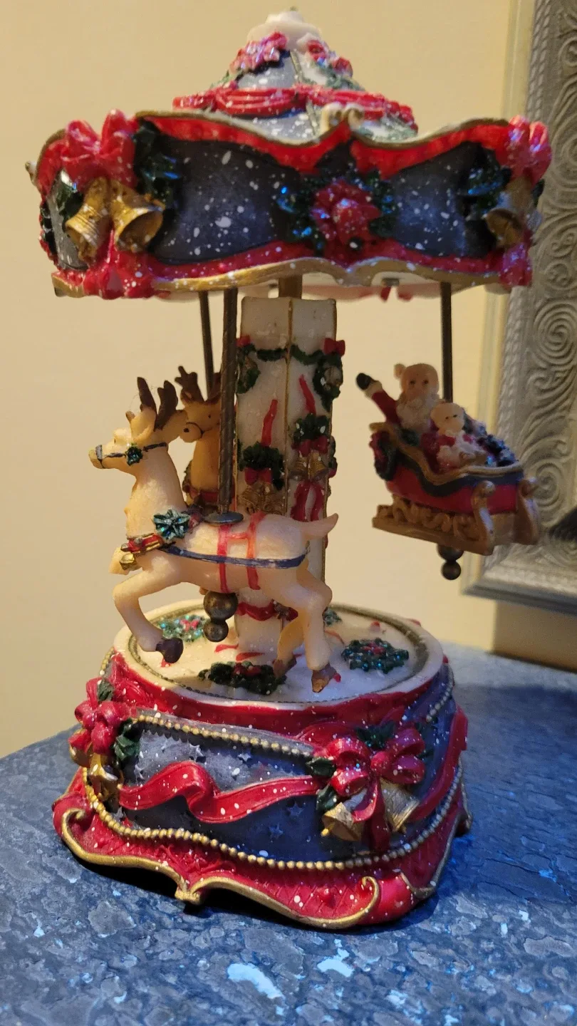 Vintage Christmas Carousel Music  Box W/Play Jingel Bell Tune