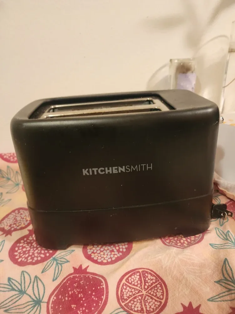 KitchenSmith Toaster - Black
