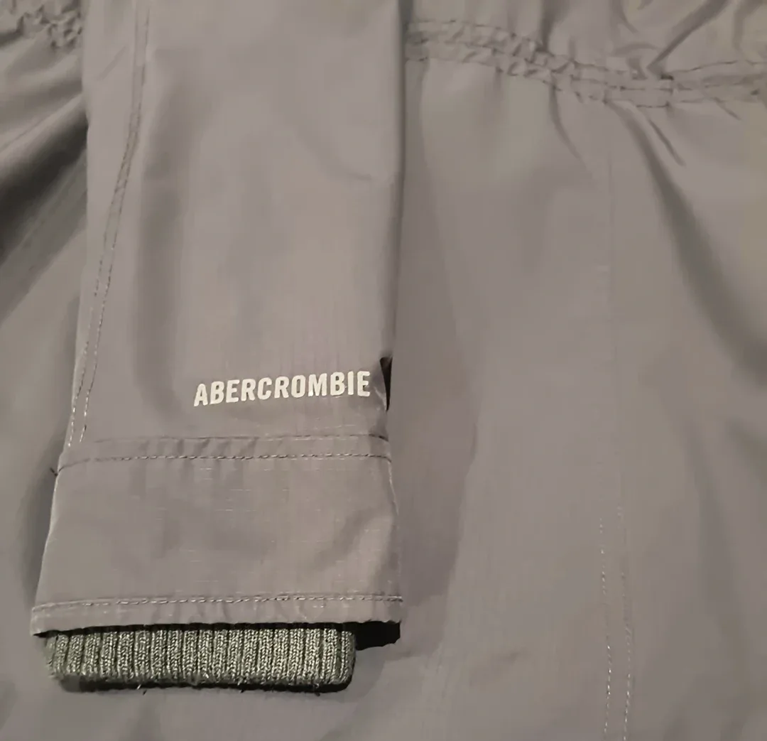 A&F 1892 Gray Winter Parka Talla L image indicator(8)