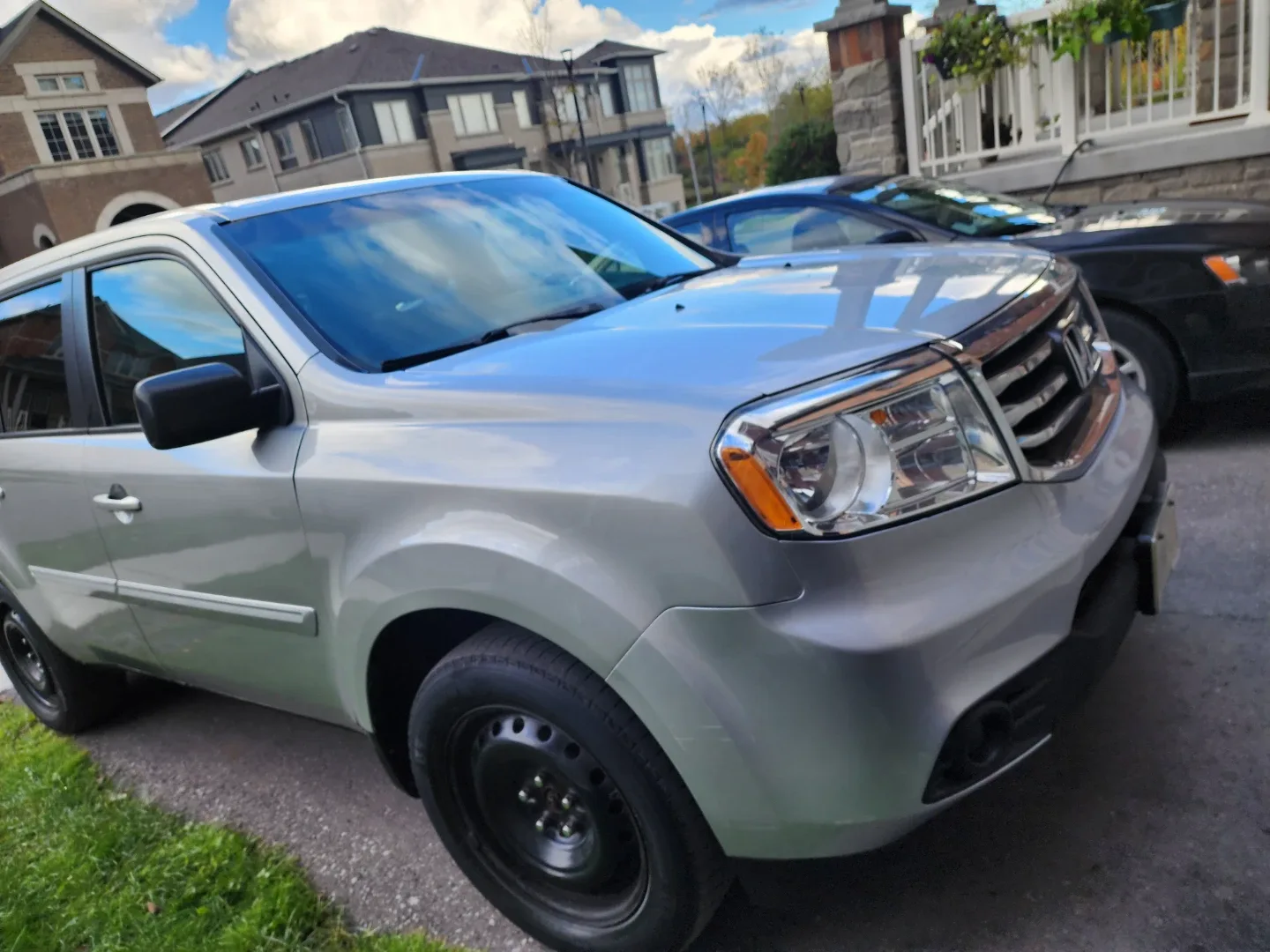 2013 Honda Pilot SUV - Silver image indicator(2)