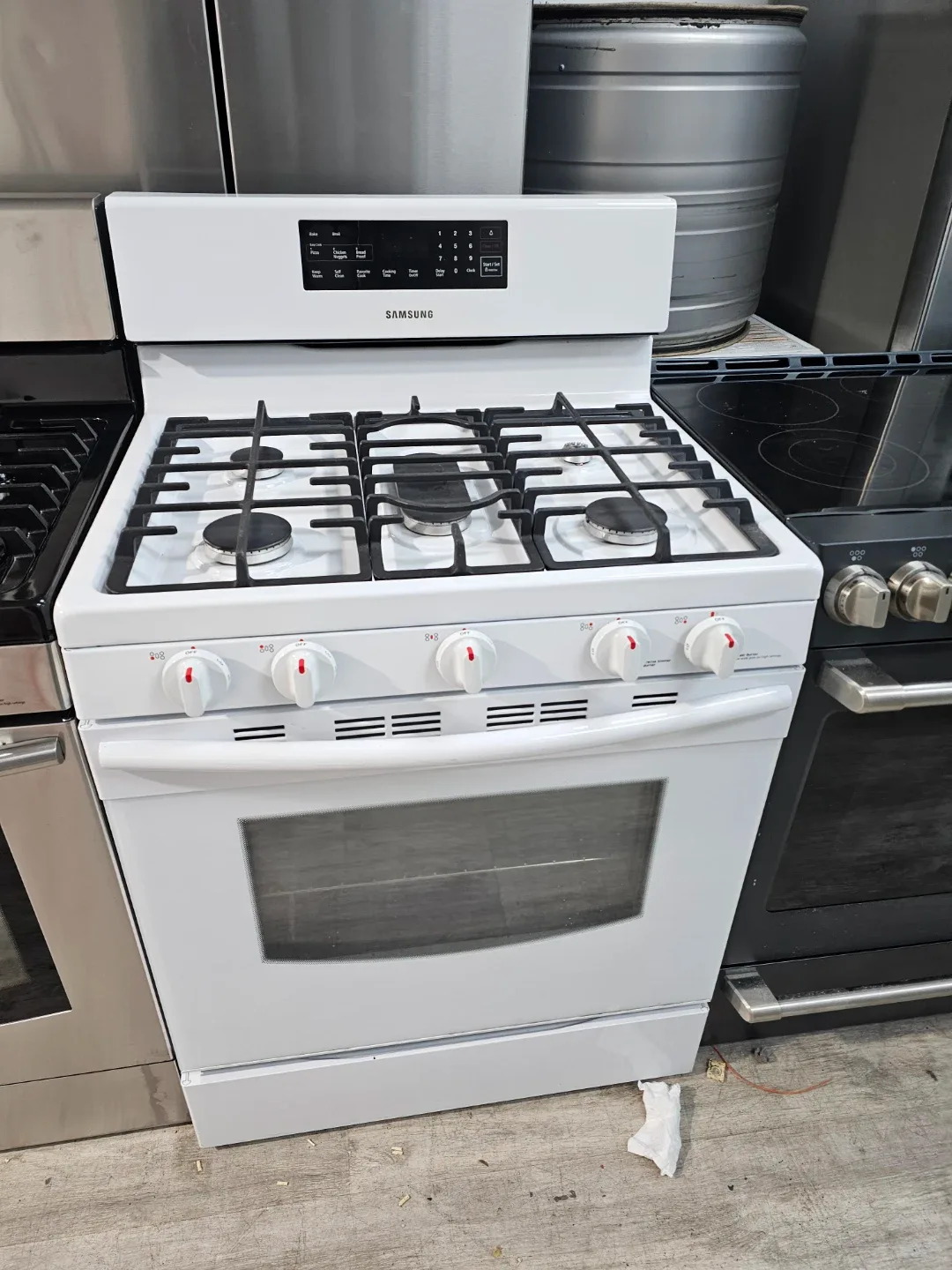 Samsung 30in white gas stove thumbnail