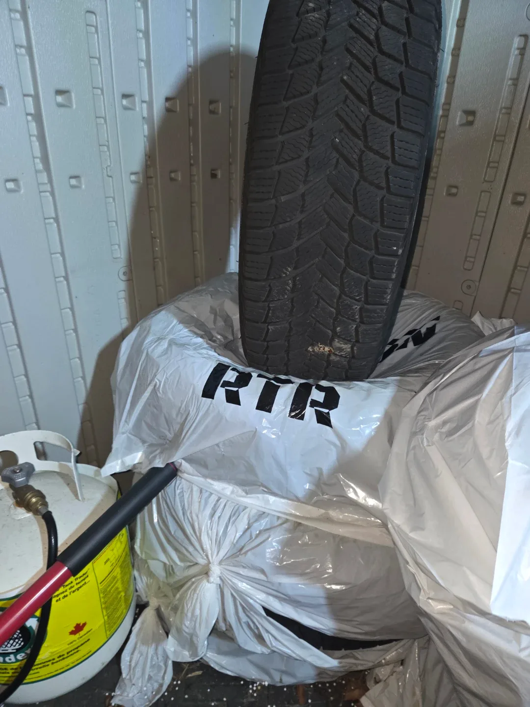 Michelin X-Ice Snow Tire 225/65R17 image indicator(5)