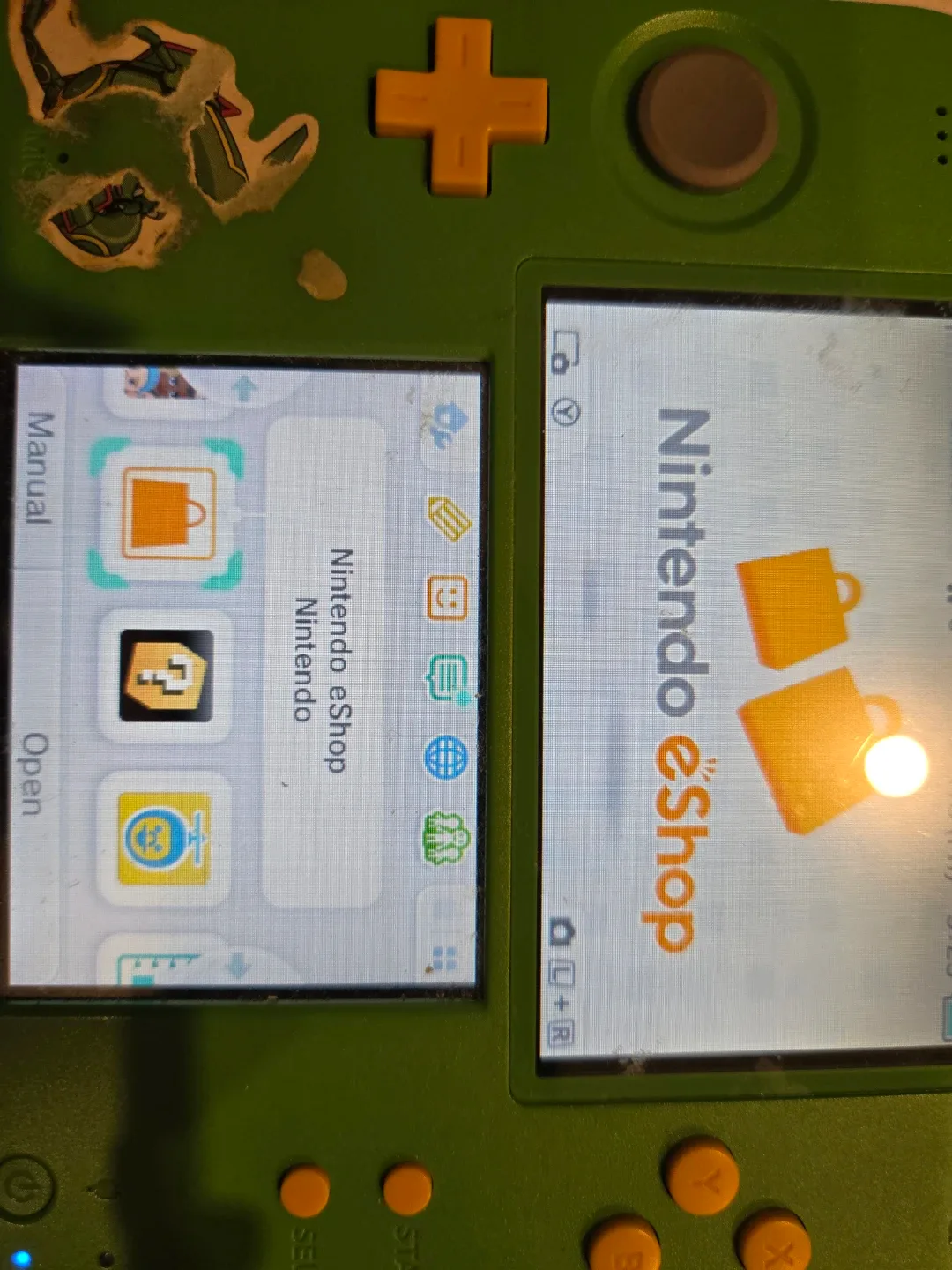 Nintendo 2DS with New Super Mario Bros 2 image indicator(4)