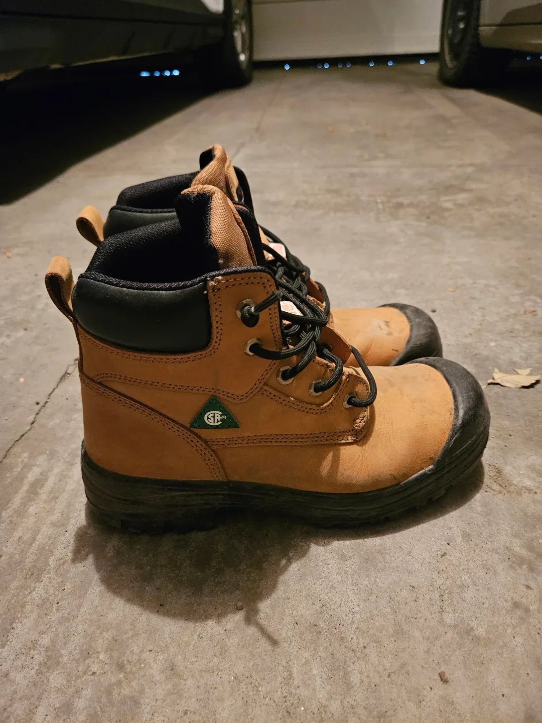 Aggressor Work Boots, Size 8 men image indicator(2)