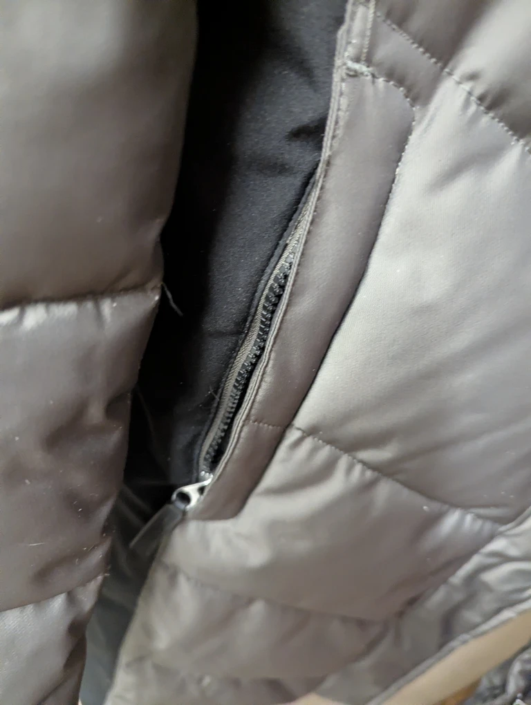 Calvin Klein Performance Puffer Jacket - Size M - photo 5