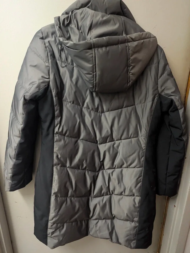 Calvin Klein Performance Puffer Jacket - Size M image indicator(9)