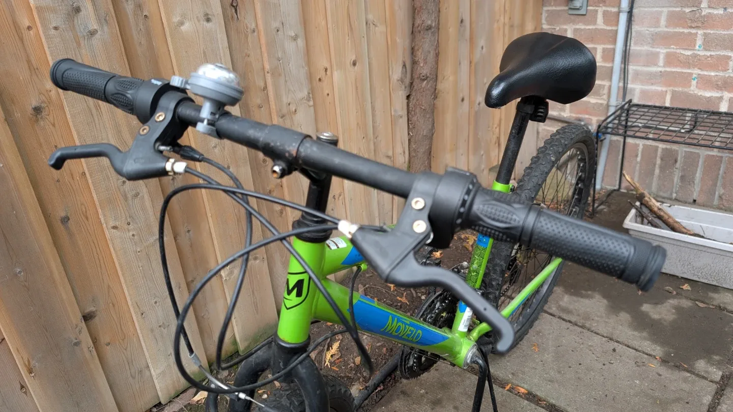 Movelio Green/Blue Mountain Bike image indicator(2)