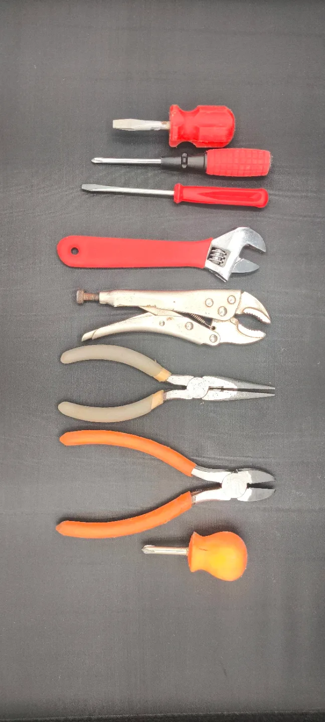 Mixed Lot of Hand Tools image indicator(4)