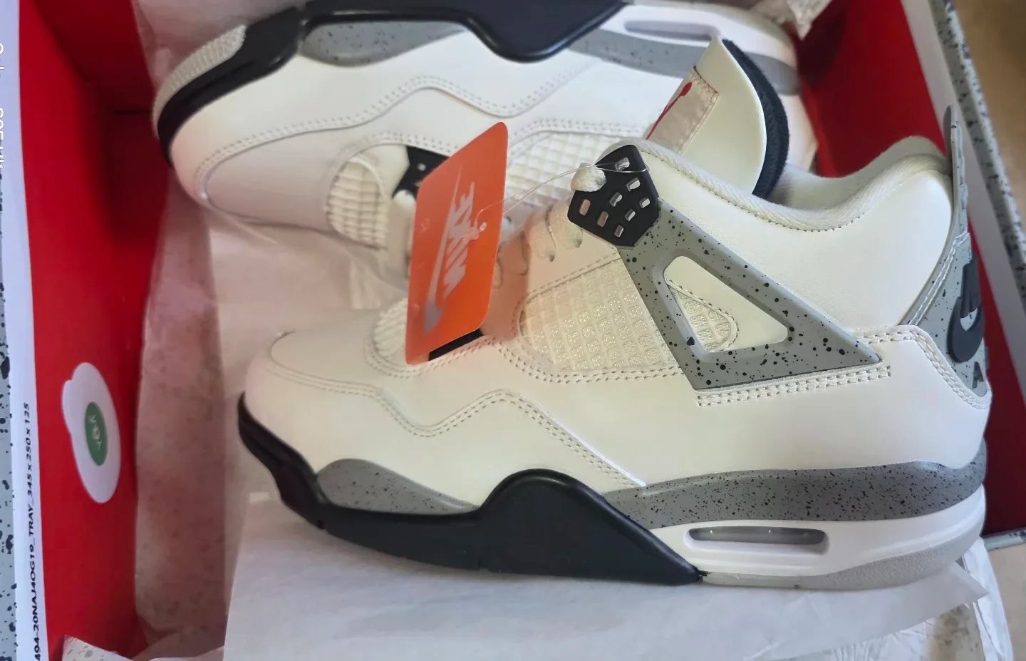 Nike Air Jordan 4 Retro White Oreo Size 7 image indicator(3)