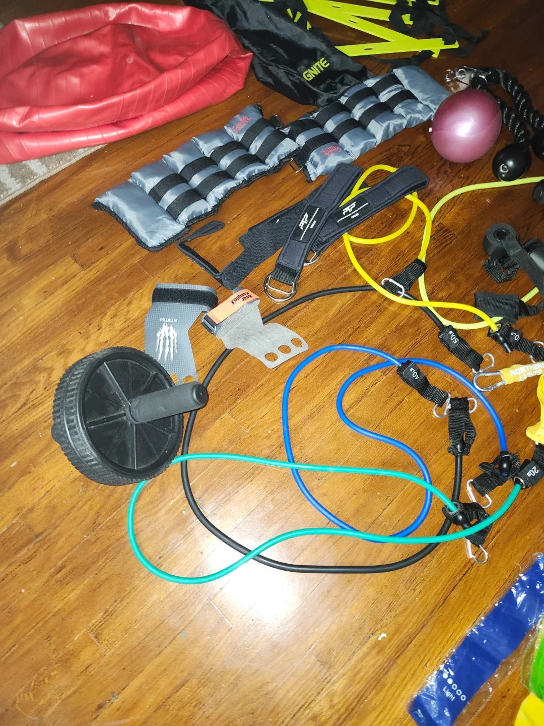 Mixed Home Gym Equipment Set - Everything that you need image indicator(4)