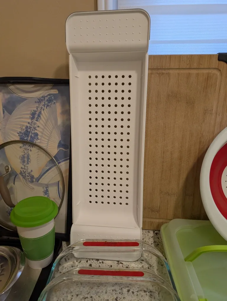 A bundle of kitchen items image indicator(3)