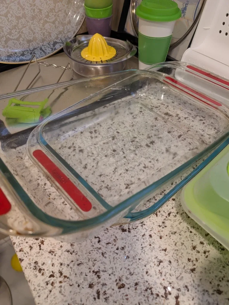 A bundle of kitchen items image indicator(5)