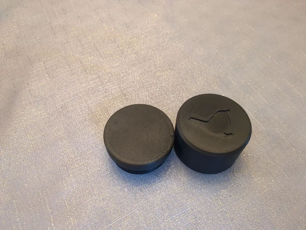 Black 3D Printed Nintendo game card container image indicator(2)