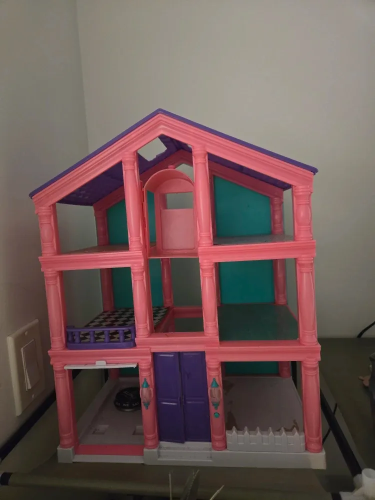 Dollhouse - Pink & Purple