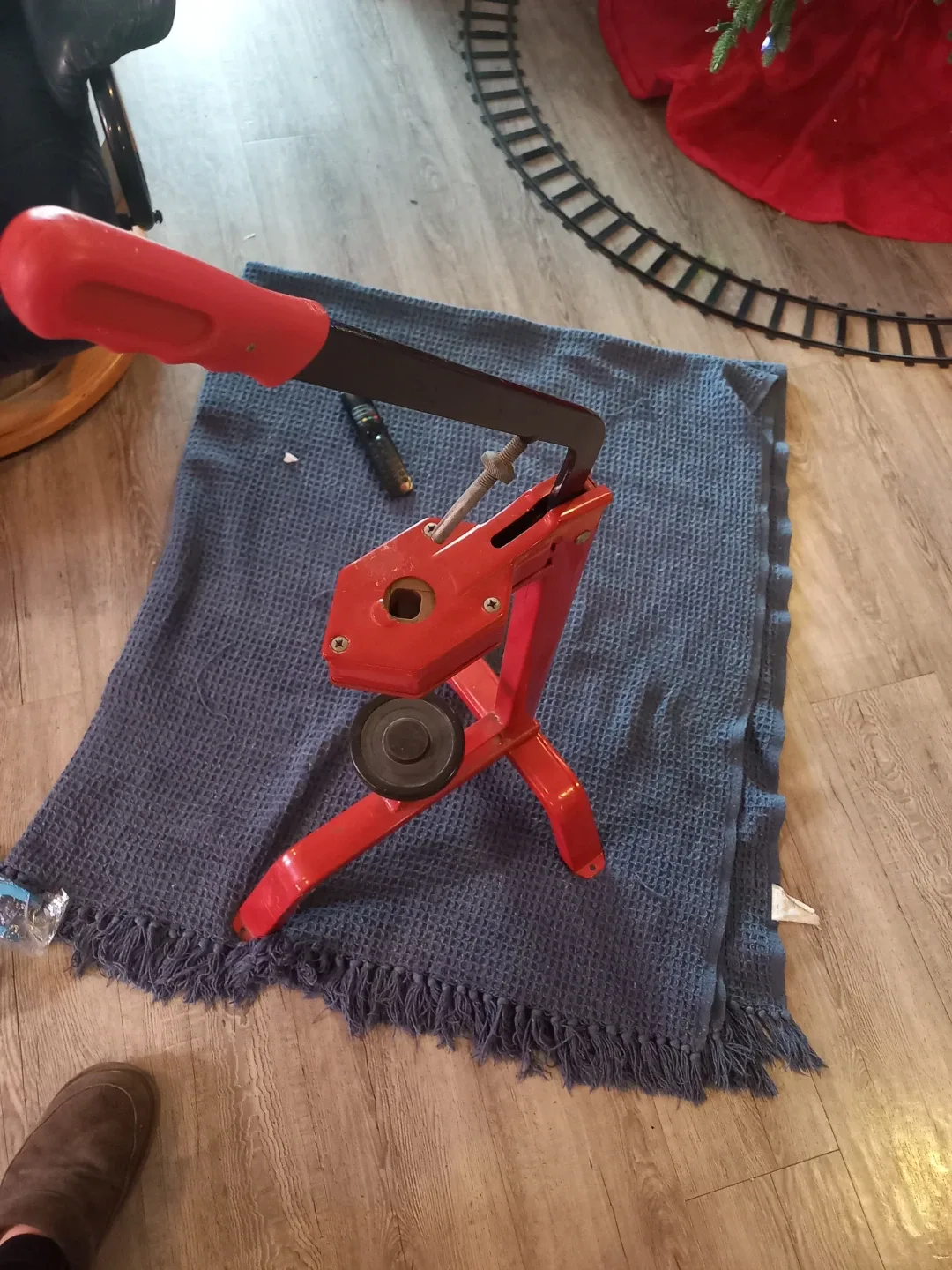 FastRack Wine Bottle Floor Corker