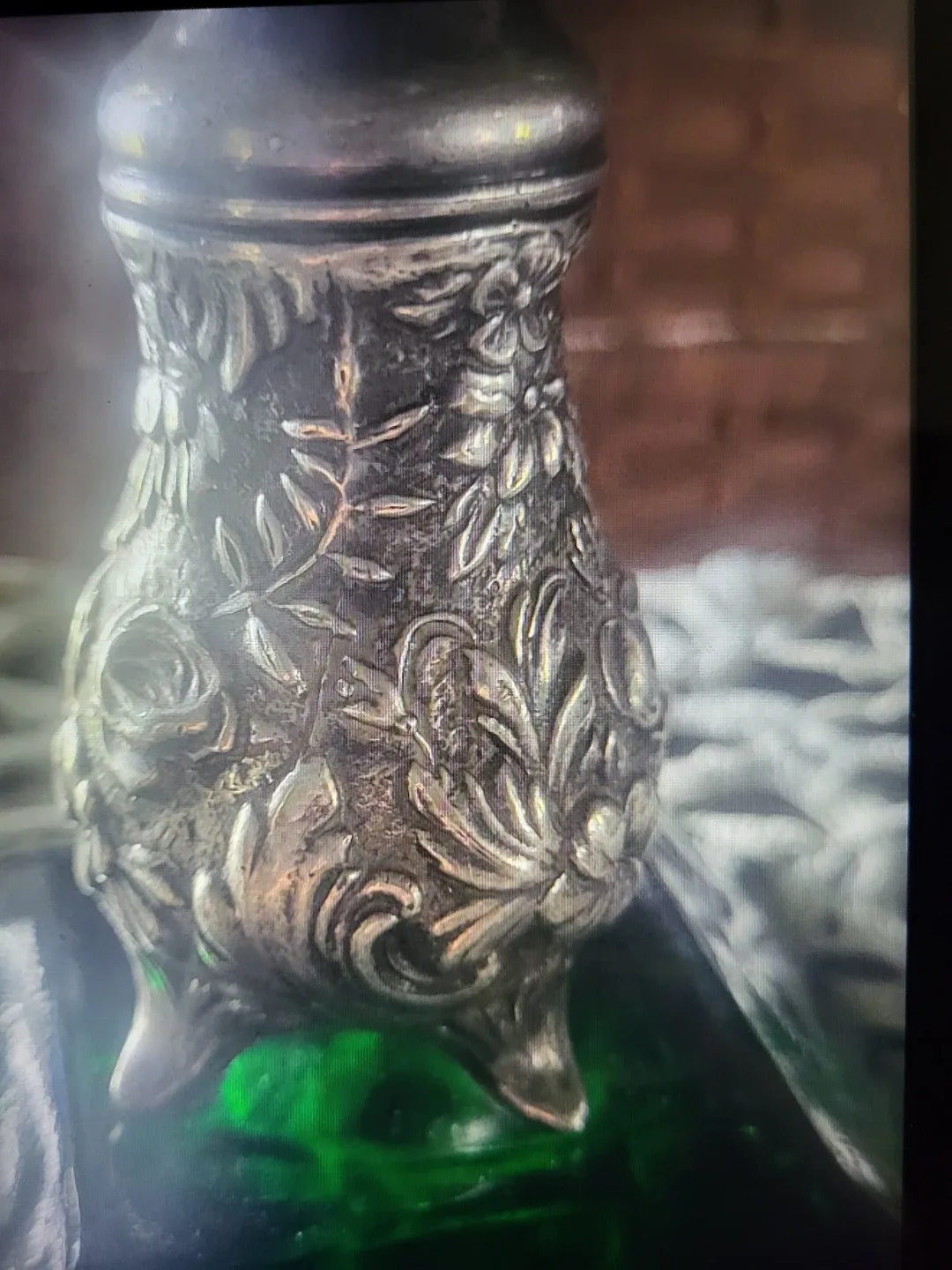 Vintage Silver-Plated Salt & Pepper Shakers image indicator(3)