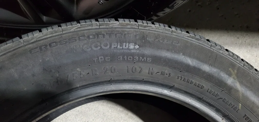 Continental CrossContact LX20 Tire 255/55R20 image indicator(3)