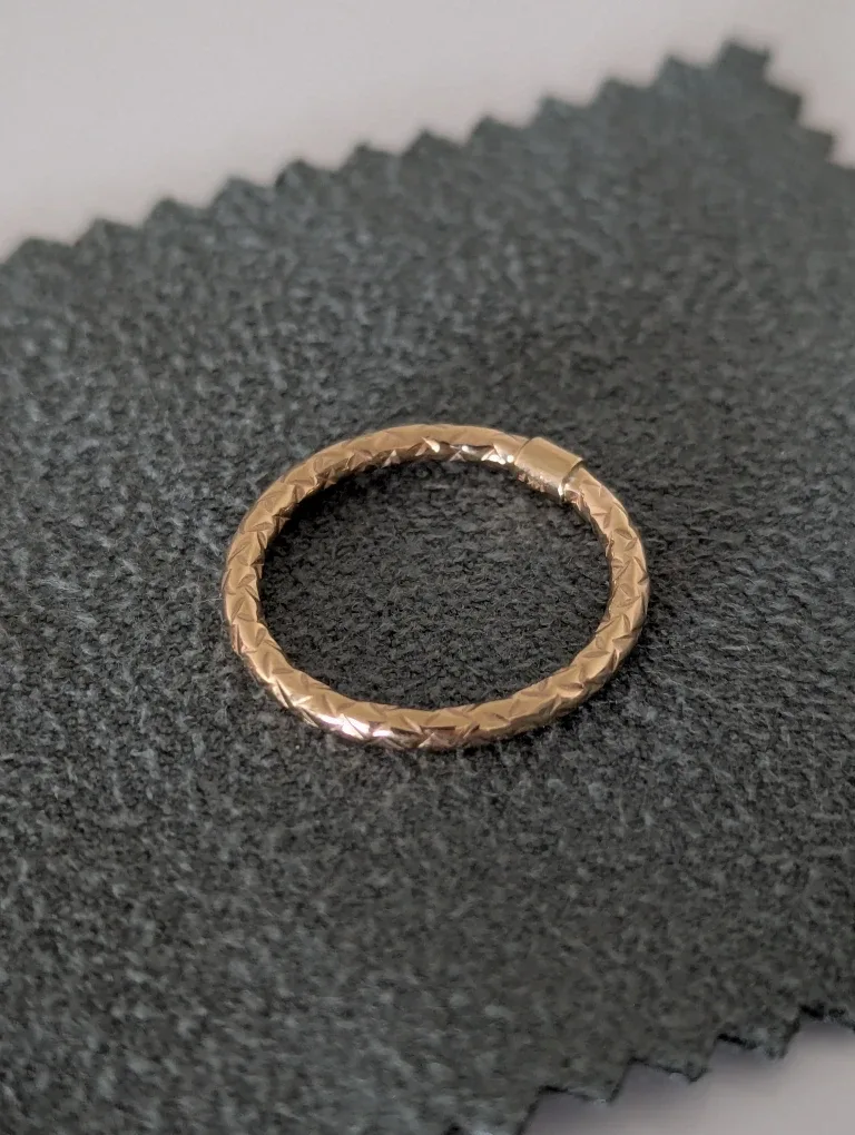 14K Yellow Gold Filled 2mm Diamond-Cut Ring – Size 6