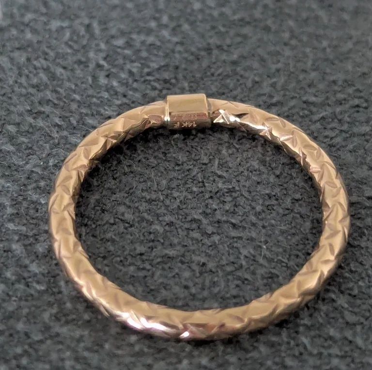 14K Yellow Gold Filled 2mm Diamond-Cut Ring – Size 6 image indicator(4)