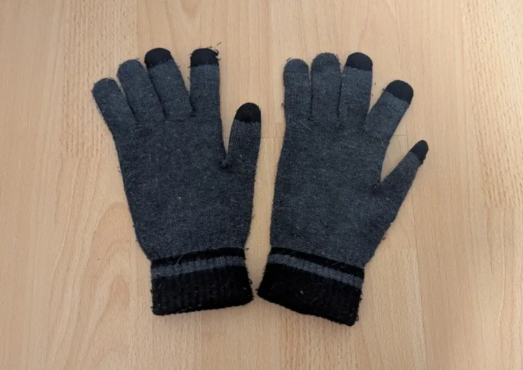 Touchscreen Gloves - Grey