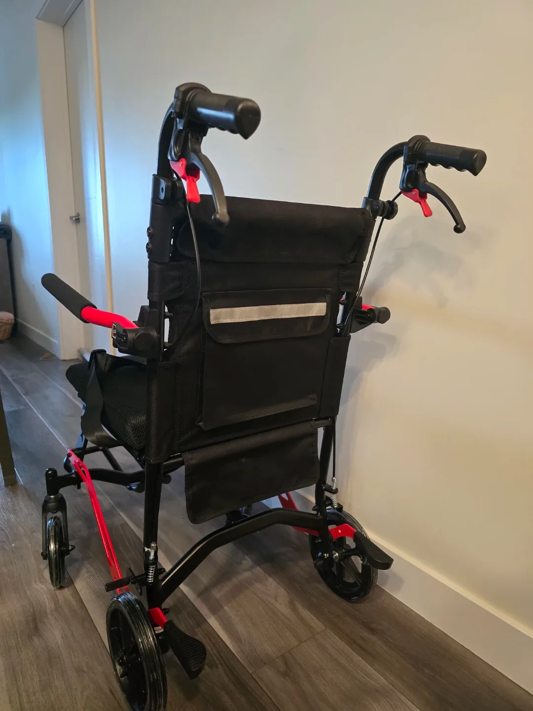 Transport Transfer Wheelchair Model DH01411 image indicator(4)