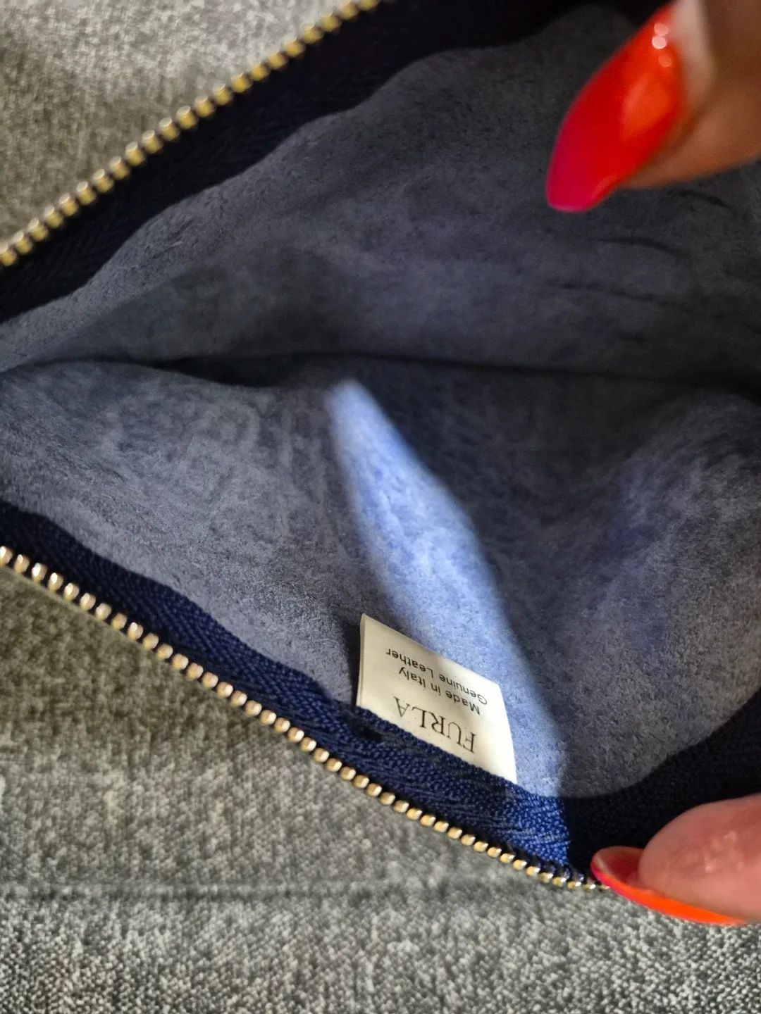 Furla Leather Long Wallet with Zipper image indicator(6)