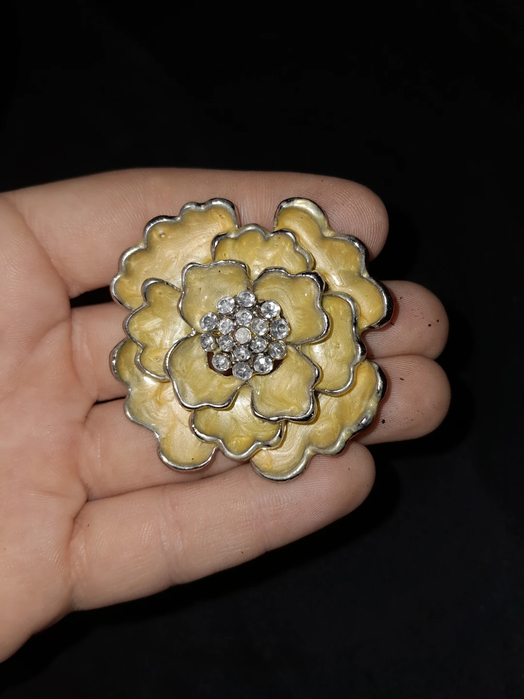 Flower Brooch - Yellow/Silver Tone