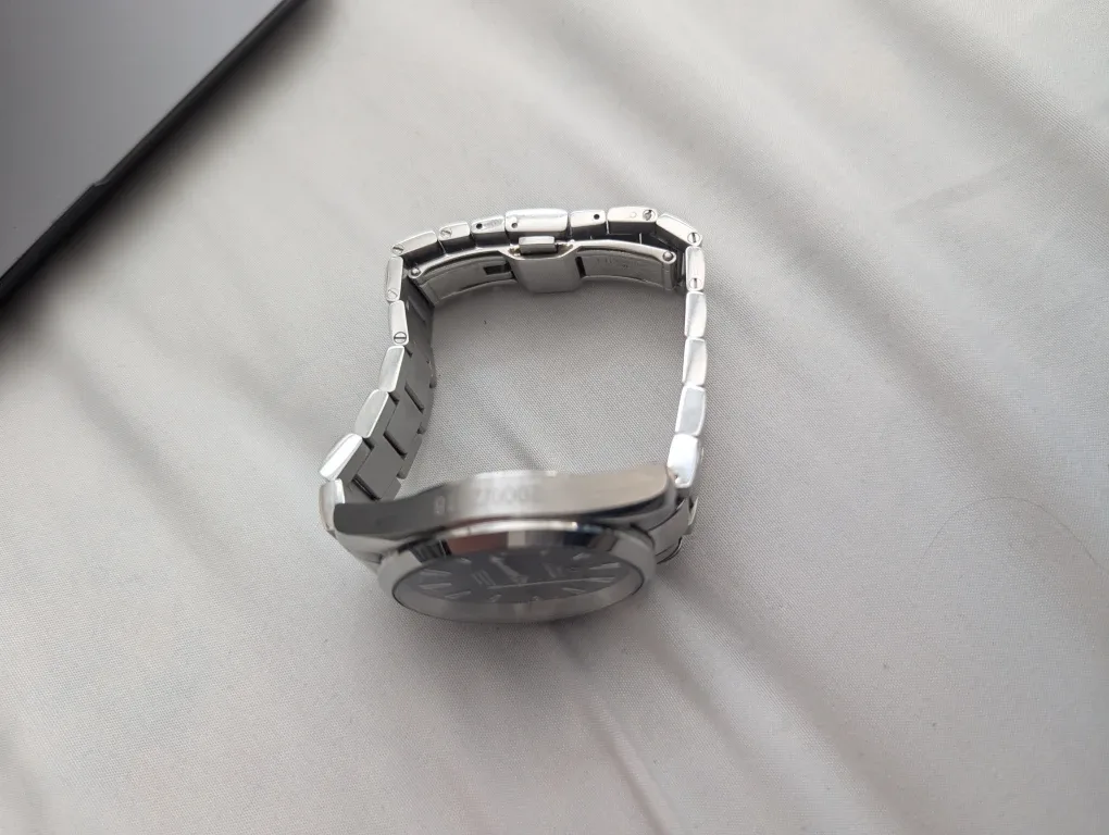 Omega Seamaster Aqua Terra Co-Axial 007 Limited Edition Watch image indicator(2)