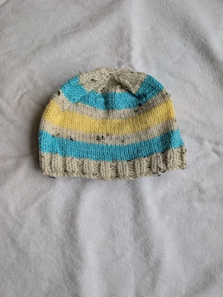 Boys sz 2-6 years hand knit wool hat