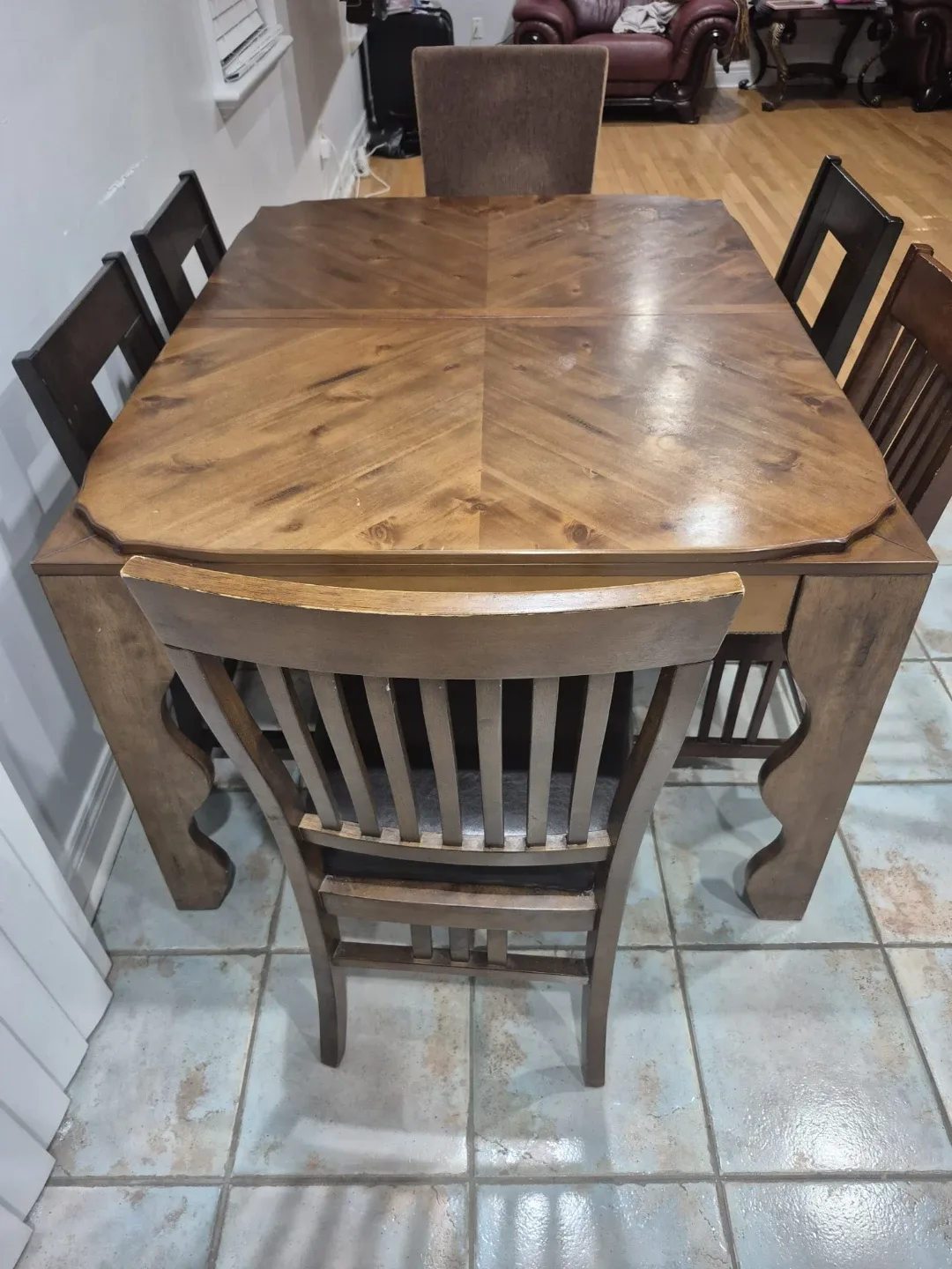 Dining Table with 6 Chairs image indicator(2)