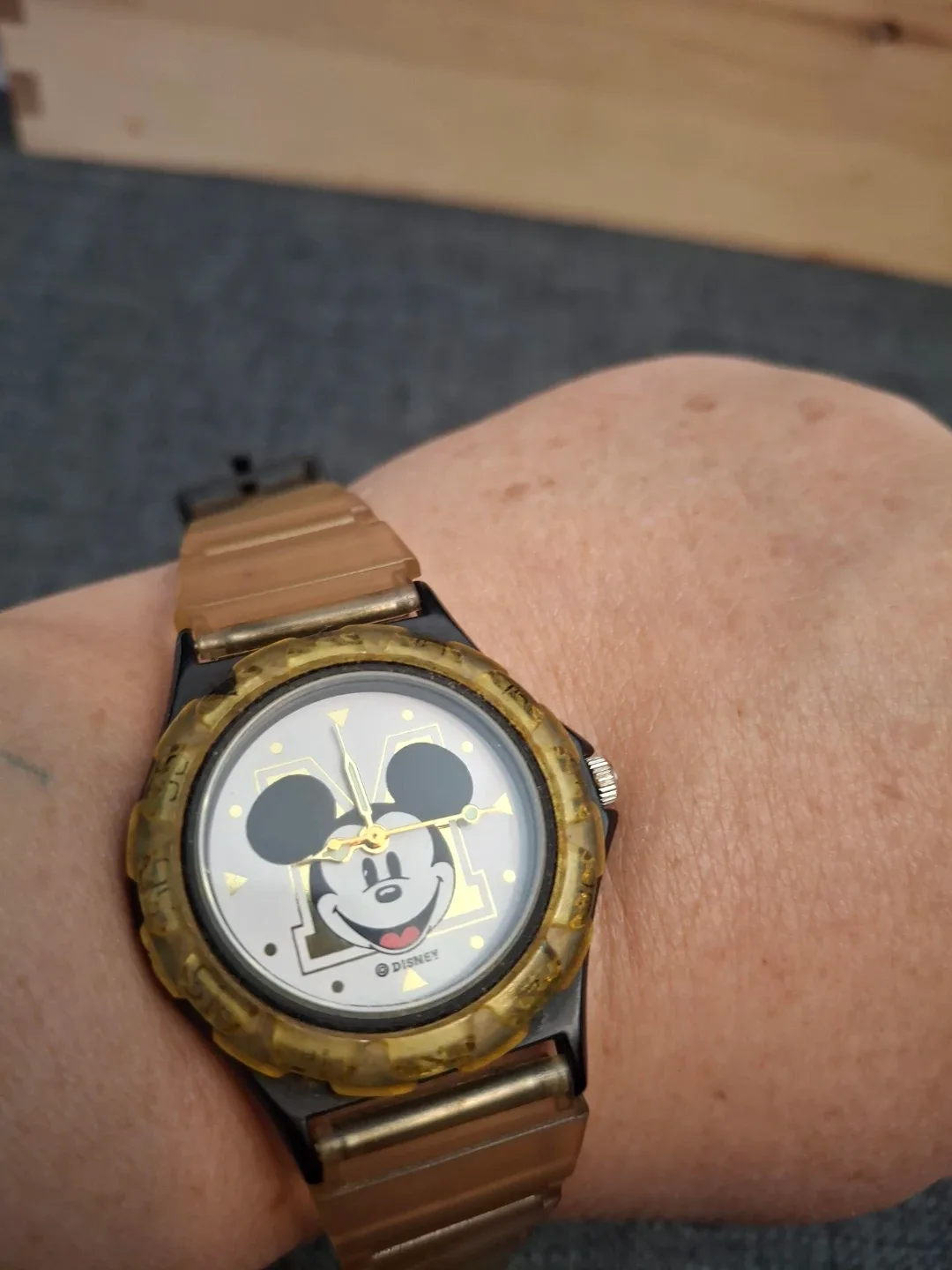 Disney Mickey Mouse Watch image indicator(5)