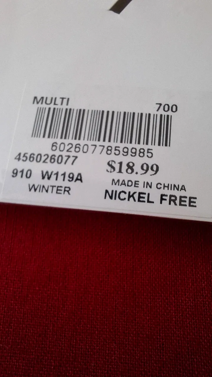 Christmas Tree Pin Brooch - Winter Accessory image indicator(5)