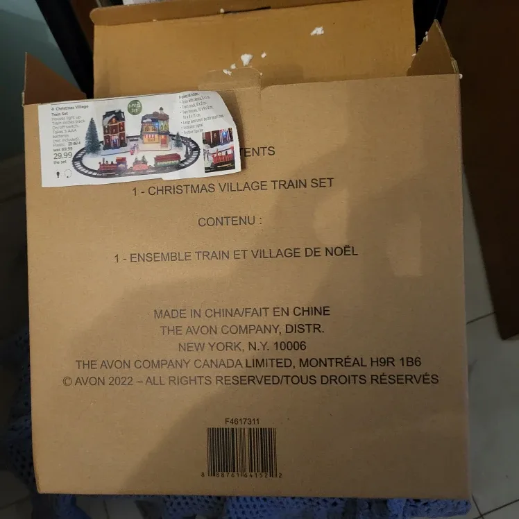 Avon Christmas Village Train Set image indicator(3)