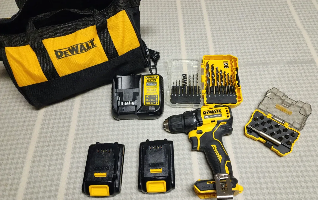 DeWalt 20V MAX Cordless Drill/Driver Kit