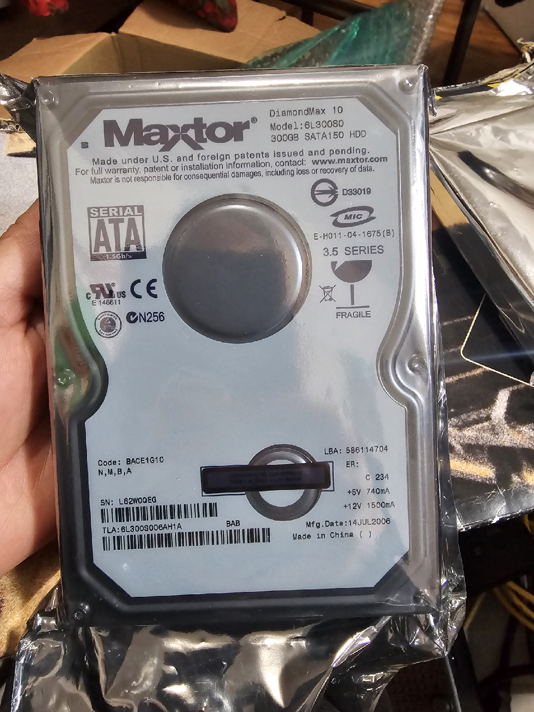Maxtor DiamondMax 10 300GB SATA150 HDD