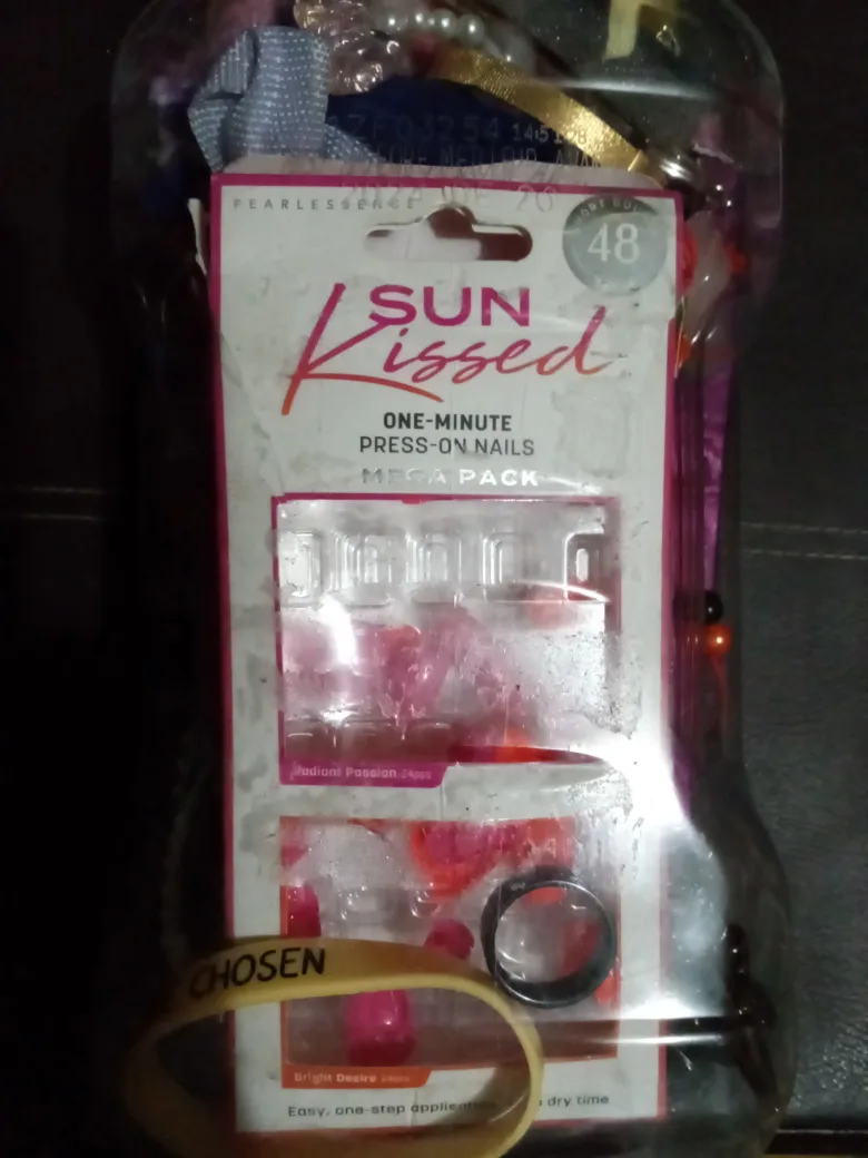 Jar of Hair Accessories and Jewelry image indicator(2)