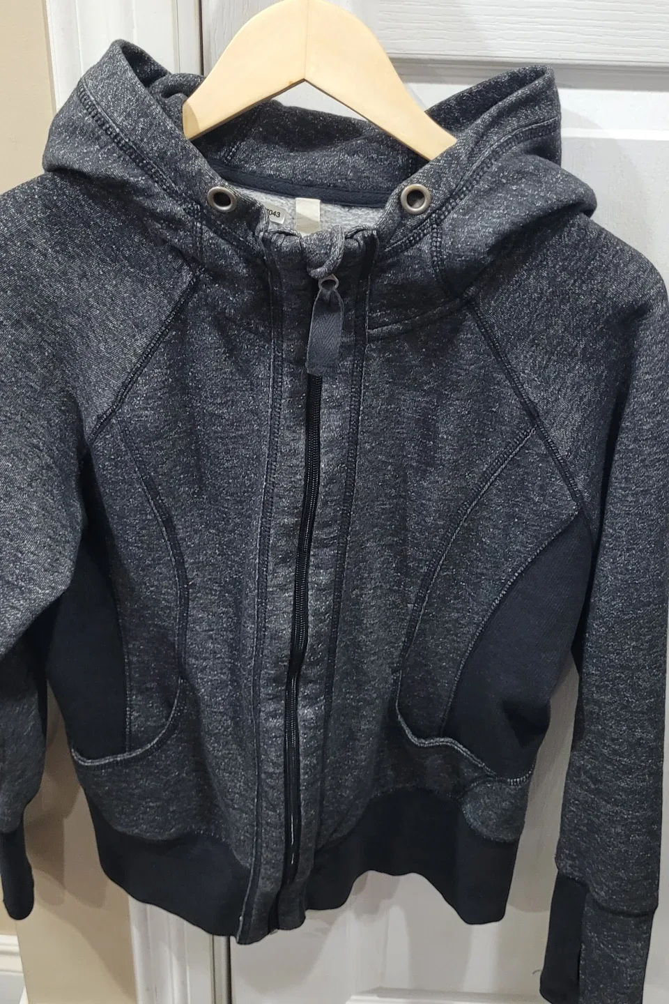 Lululemon Scuba Hoodie image indicator(2)