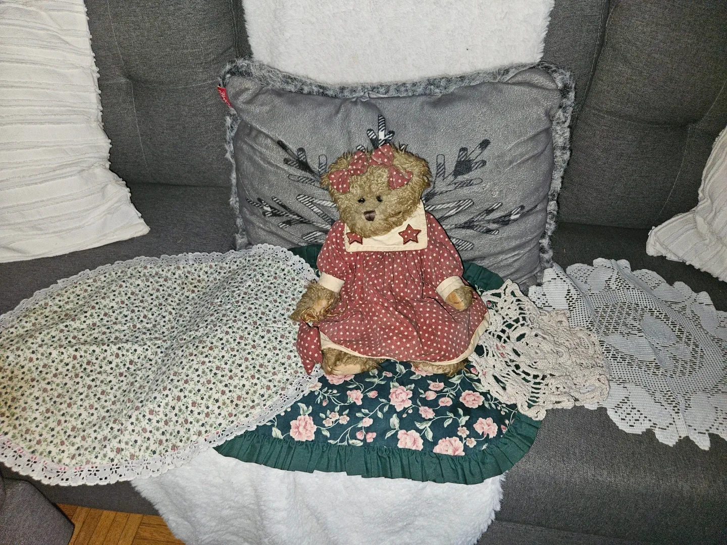 Floral Accent Matt's, bear, and dollies