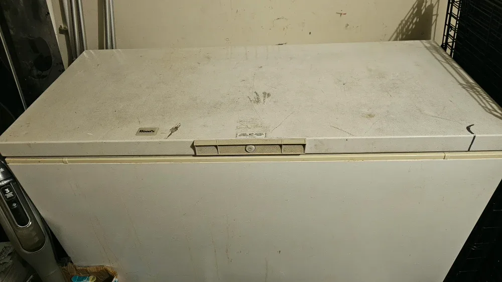 Woods Chest Freezer 345 litres