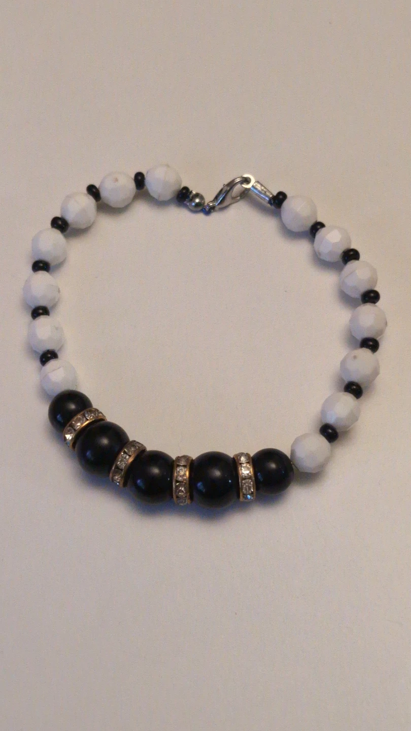 Beaded Bracelet - Black & White